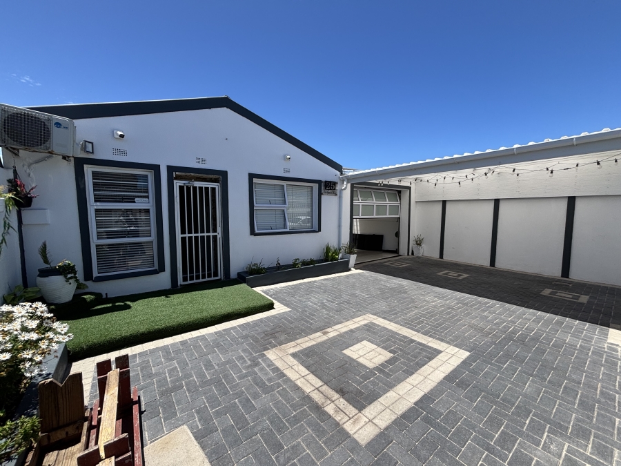 2 Bedroom Property for Sale in Strandfontein Western Cape